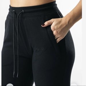 Alphalete Essential Jogger